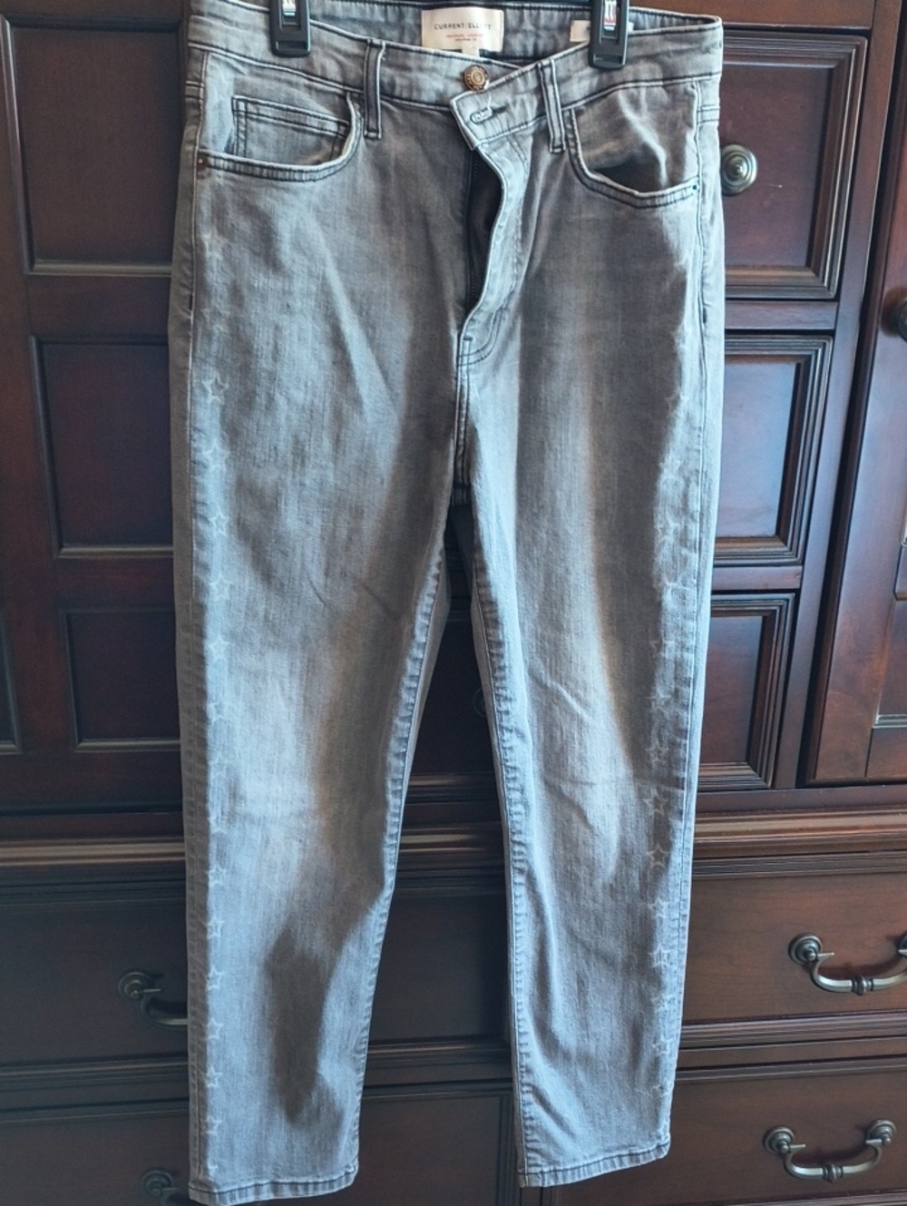 Current/Elliott Women’s Gray Slim Jeans with Subtle Star Accents